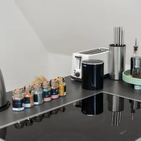 Apartment Traumhaft Gelegene Altbau-wohnung Im Herzen Von - Parking