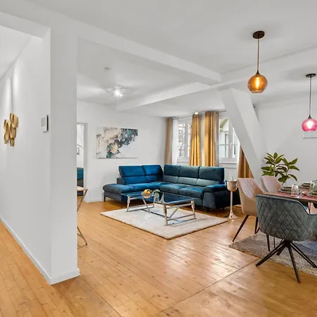 公寓 Traumhaft Gelegene Altbau-wohnung Im Herzen Von - Parking 魏因海姆