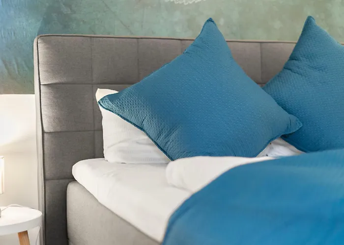 Traumhaft Gelegene Altbau-wohnung Im Herzen Von - Parking Weinheim